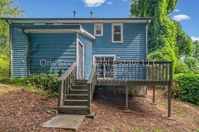 Building Photo - 2961 Lakemont Dr SW