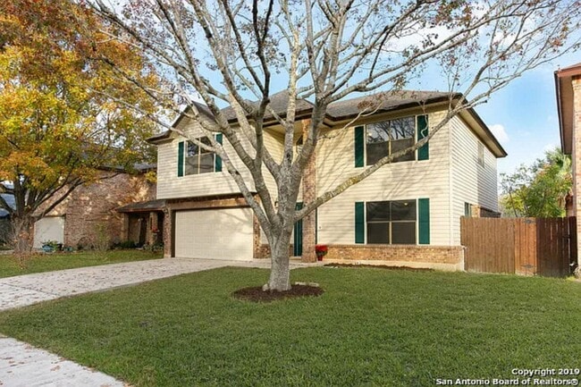 Building Photo - Welcome home to this charming two-story home nestled in the highly desirable Regency Meadow