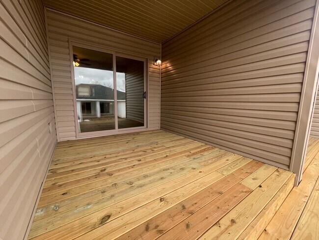 Building Photo - 5 Kimberling Blvd