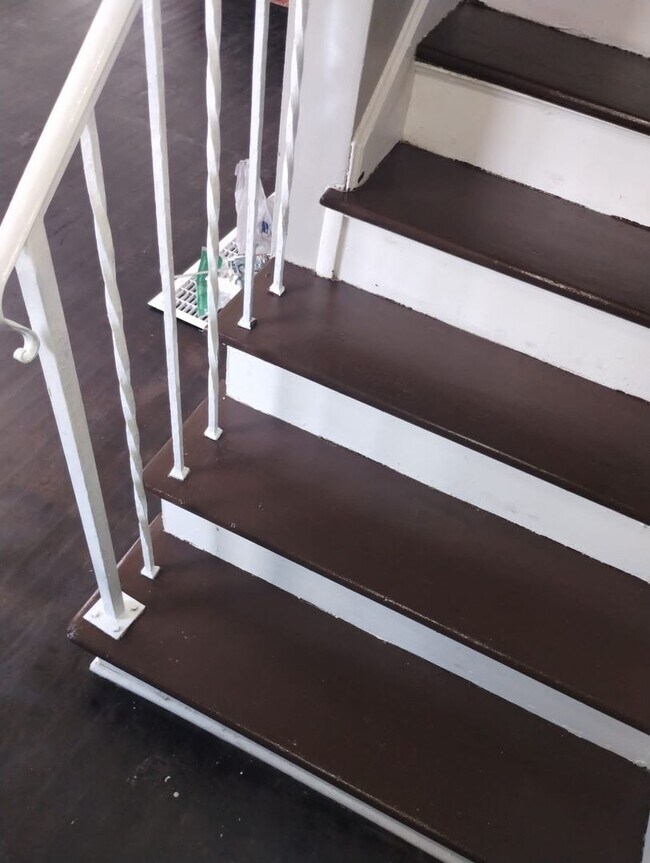 Building Photo - 51-53 Waverly - D&amp;S