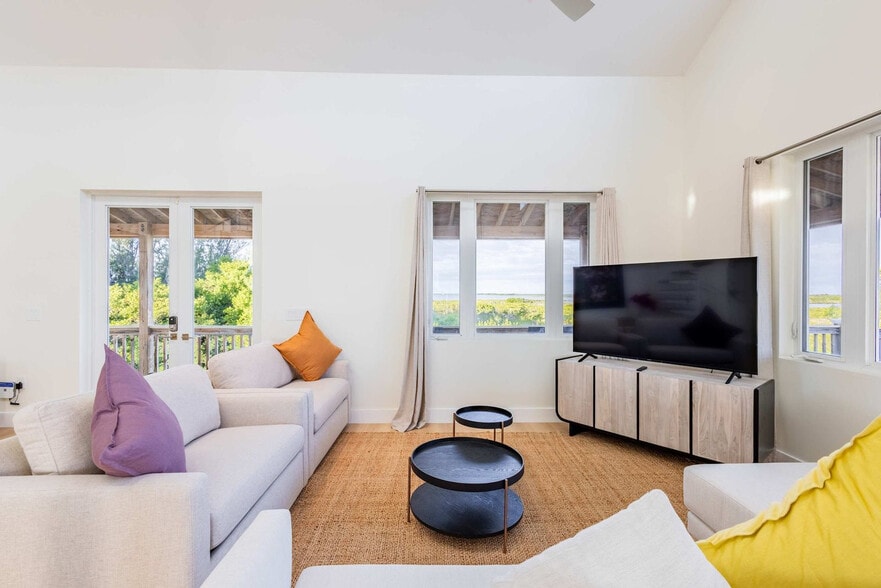 Building Photo - 18954 Acosta Rd