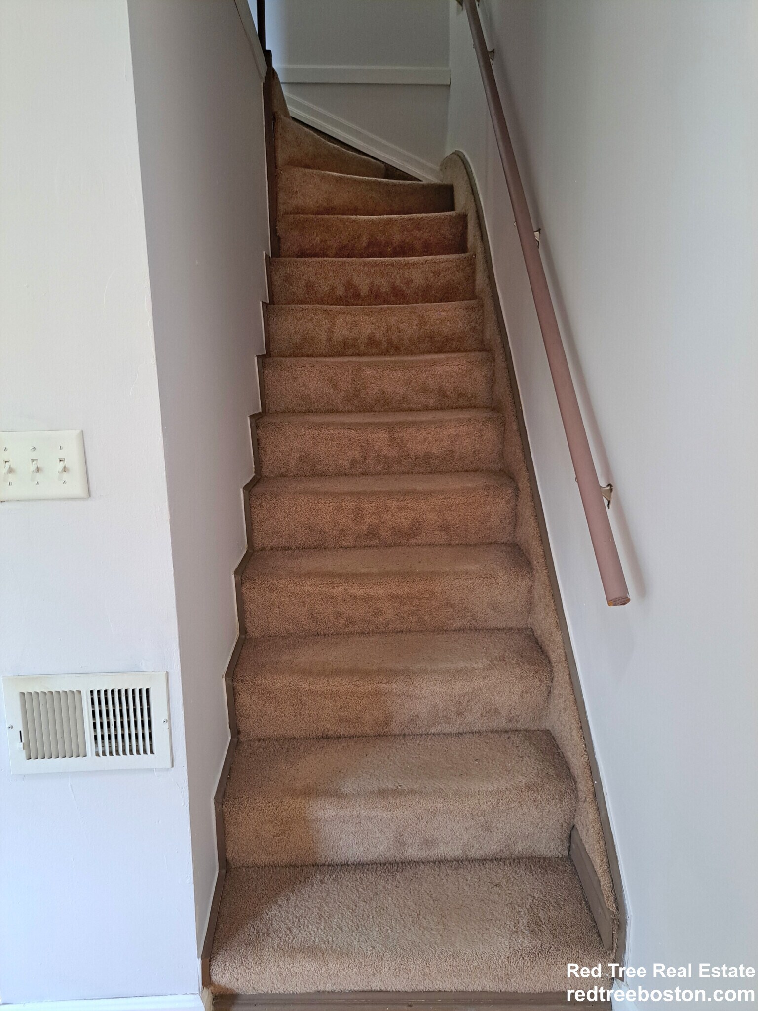 Building Photo - 158 Baker St