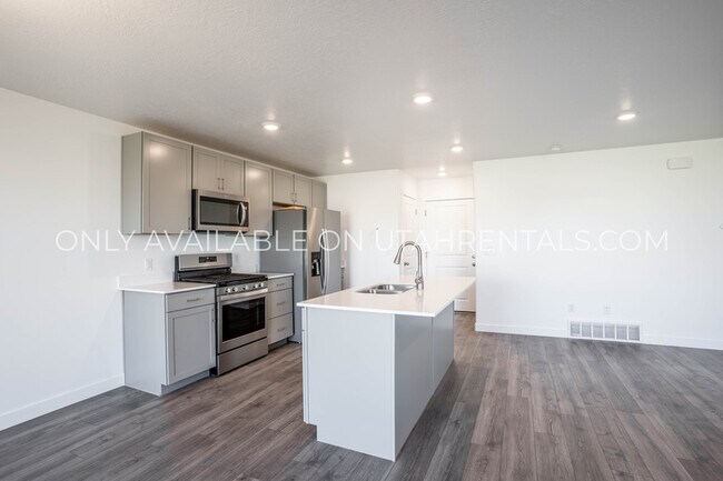 Building Photo - 1864 S 460 W