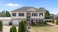 Building Photo - 109 Canyon Ct
