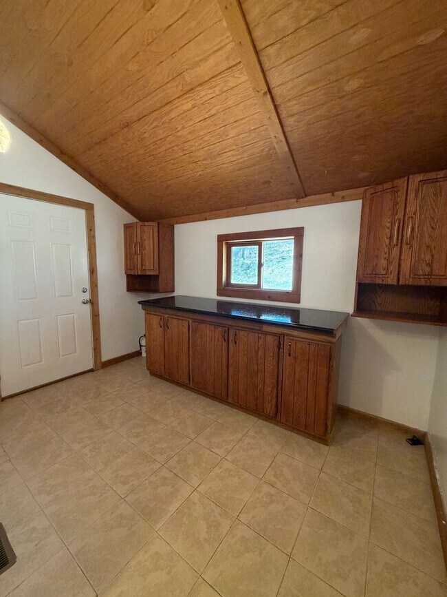 Building Photo - 3793 Badger Ln