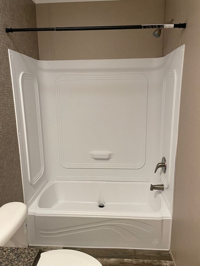 Building Photo - 3 BED, 2 BATH MOBILE HOME LOCATED IN THE DENTON AREA! $1,250 MONTH, $1,250 DEPOSIT.