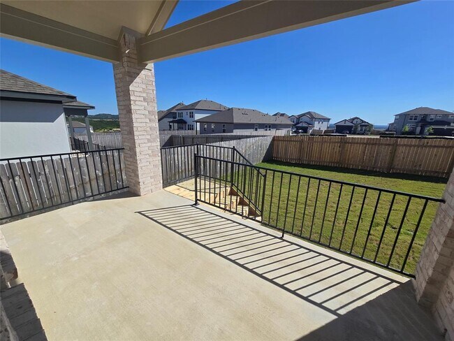 Building Photo - 8512 Red Bottle Brush Rd