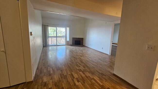 Building Photo - Cute 2bdrm/2bath Condo in San Diego