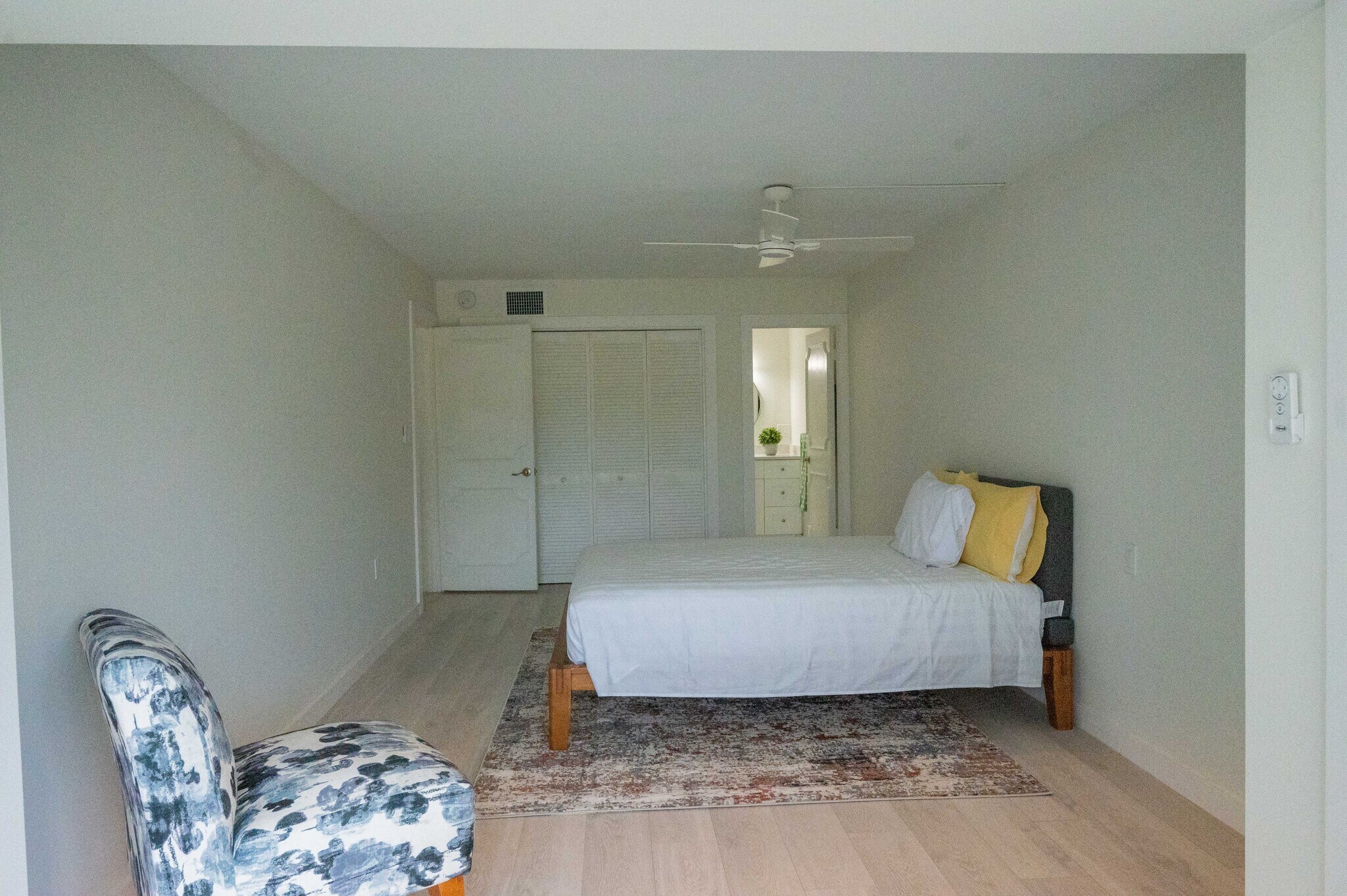 Building Photo - 5 High Point Cir W