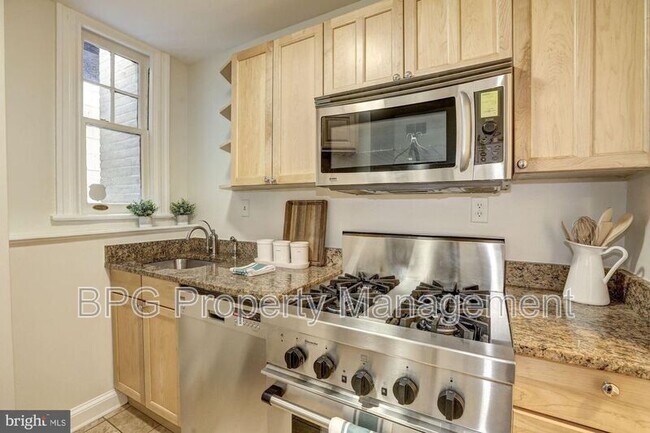 Building Photo - 1618 S St NW