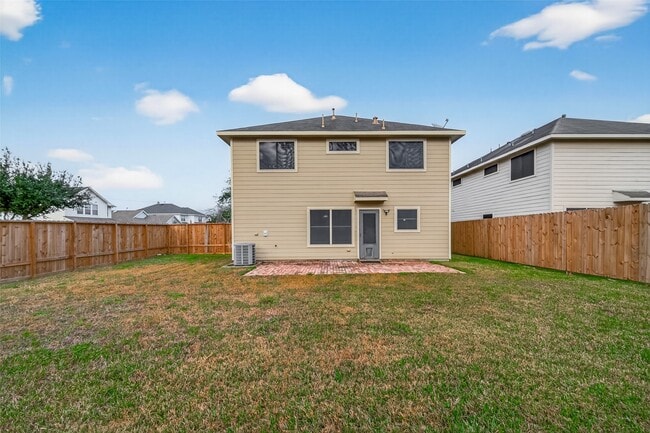 Building Photo - 10902 Clear Villa Ln