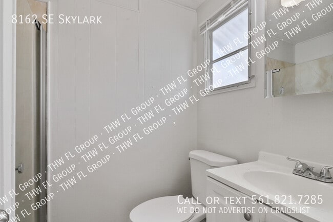 Building Photo - 8162 SE Skylark-