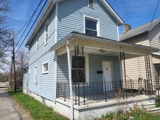 Building Photo - 509 Blaine St