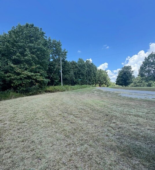 Building Photo - 20 Clearview Dr