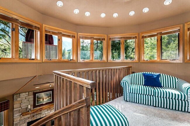 Building Photo - Classic Vail Retreat with 2 Kitchens, Loft Office, and 2-Car Garage