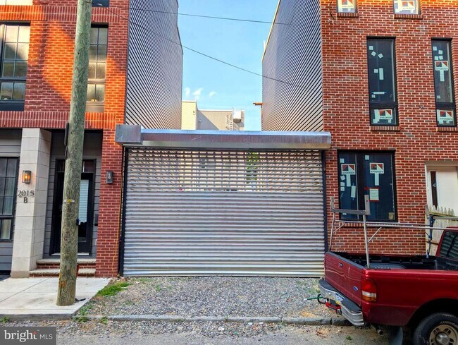 Building Photo - 2058 E Susquehanna Ave