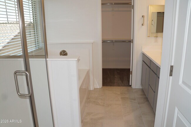 Building Photo - 3809 N 100th Dr