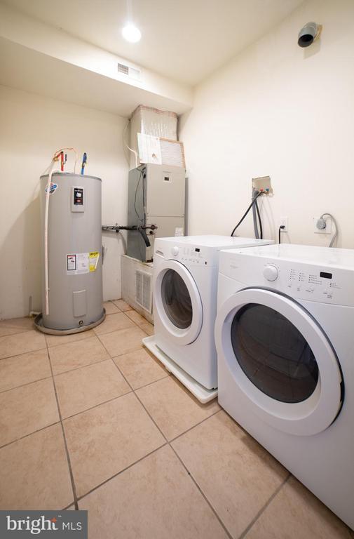 Building Photo - 1830 N 16th St