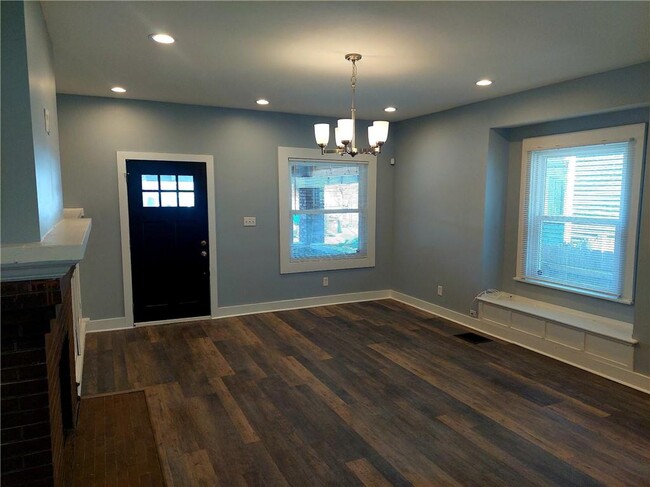 Building Photo - 23 E 36th St