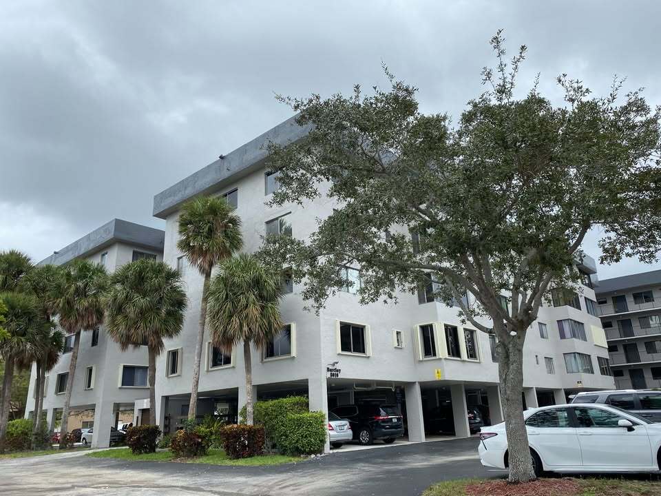 Building Photo - 8010 Hampton Blvd