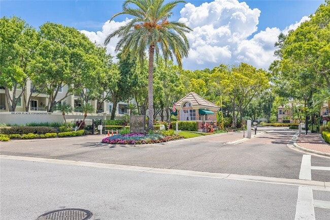 Building Photo - 740 Mainsail Dr