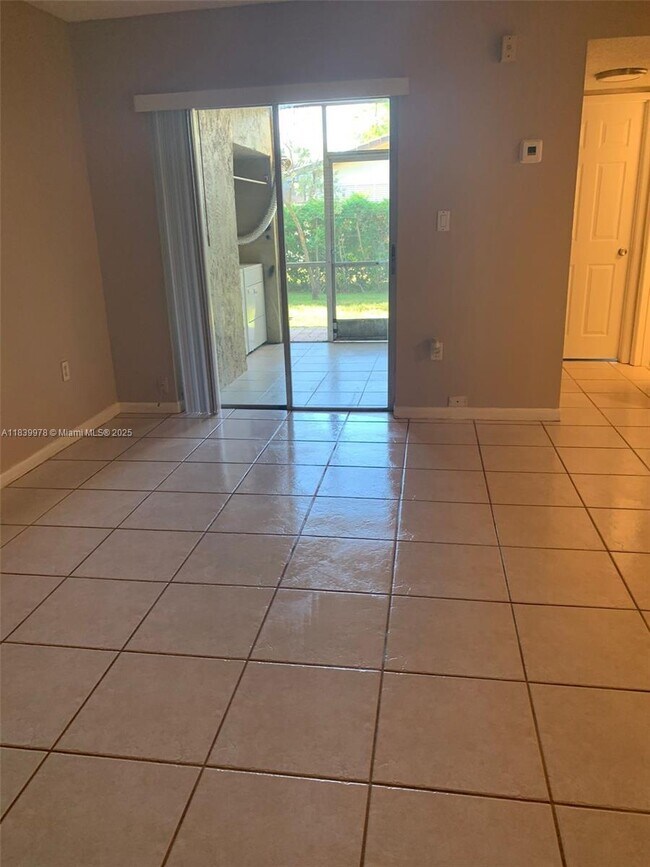Building Photo - 11101 Royal Palm Blvd