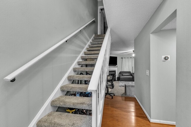 Building Photo - 7731 Falcon Rest Cir