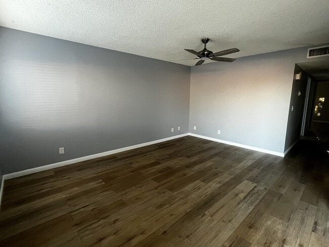 Building Photo - 301 Brookside Ln
