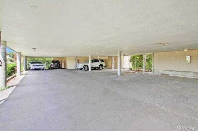 Building Photo - 611 SW 154th St