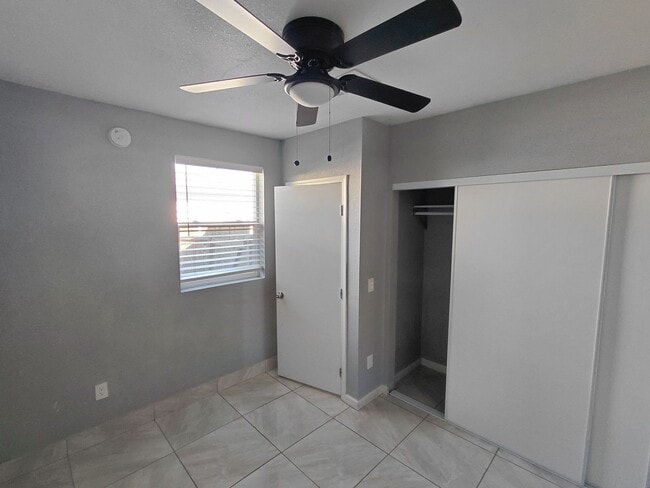 Building Photo - Spacious & Modern Studio for Rent in Calex...