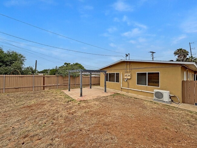 Building Photo - Beautiful 2BD/1BA Home in Clairemont W/ W/...