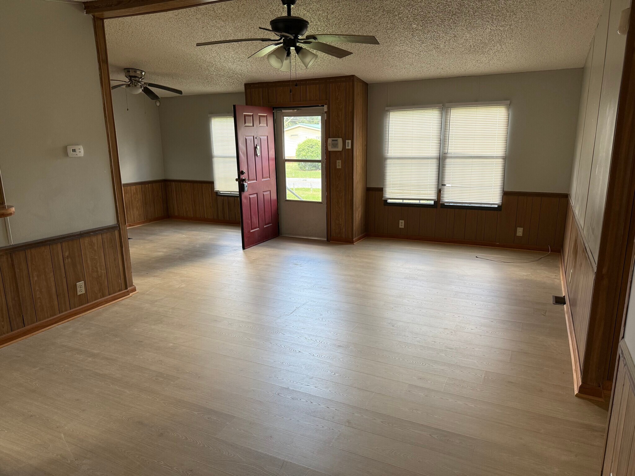 Building Photo - 970 Whippoorwill Way