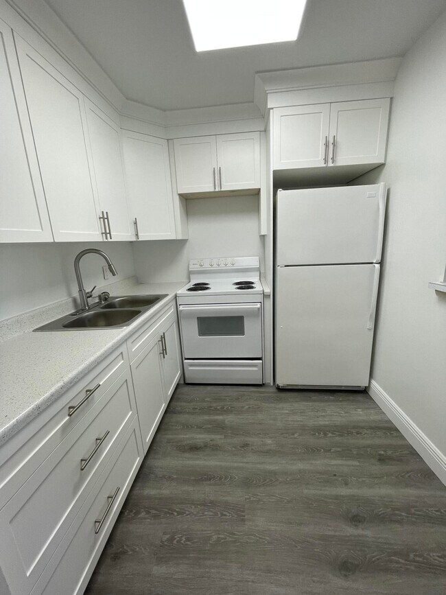 Building Photo - 172 Sussex I