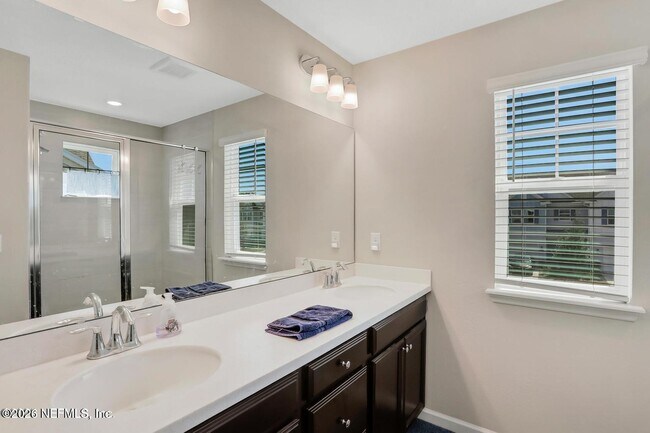 Building Photo - 12655 Josslyn Ln