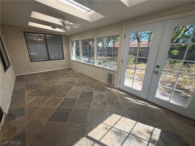 Building Photo - 9305 Alameda Harbor Ave