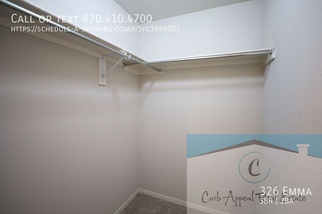 Building Photo - 326 Emma-