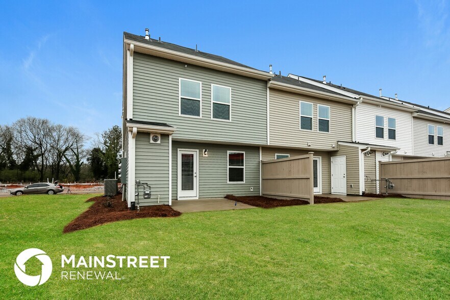 Building Photo - 647 Blossom Run