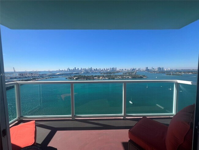 Building Photo - 650 West Ave