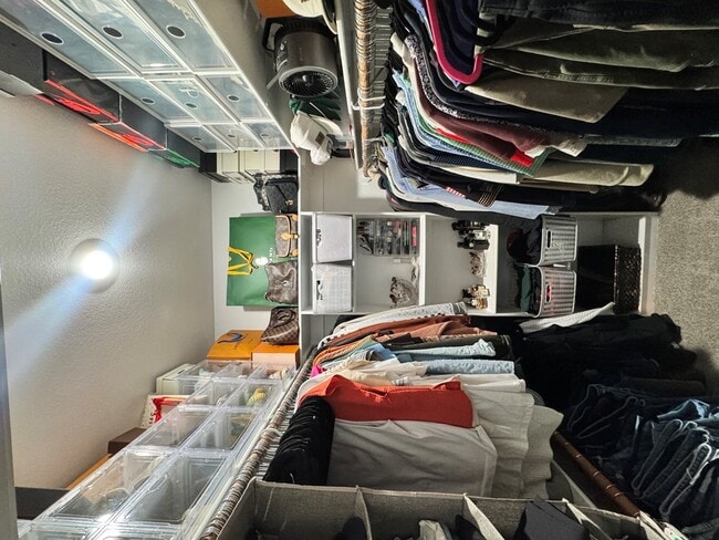 Building Photo - 405 NW 13th St