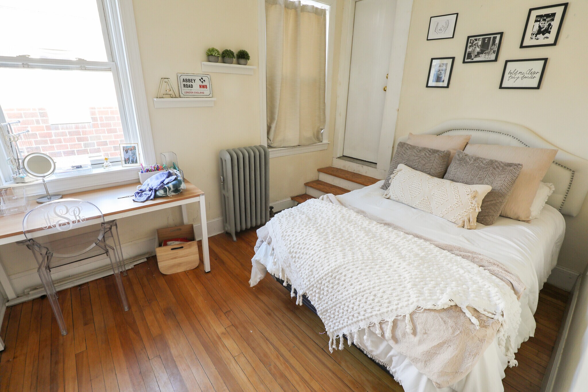 Building Photo - 318 Saint Paul St