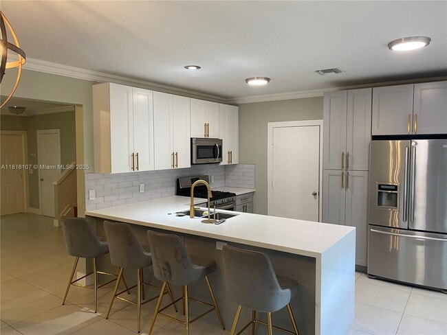 Building Photo - 10931 Jewel Box Ln