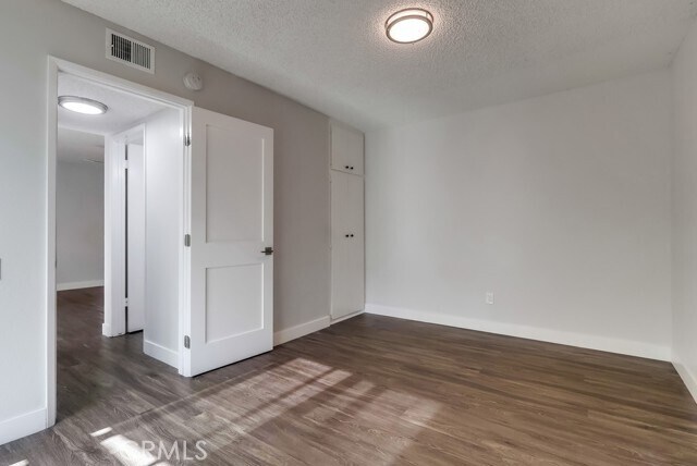 Building Photo - 7030 Seawind Dr