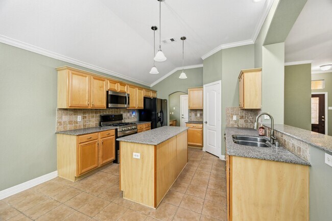 Building Photo - 8218 Silver Lure Dr