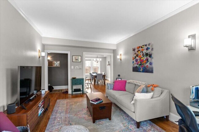 Building Photo - 1 bedroom in Chicago IL 60640
