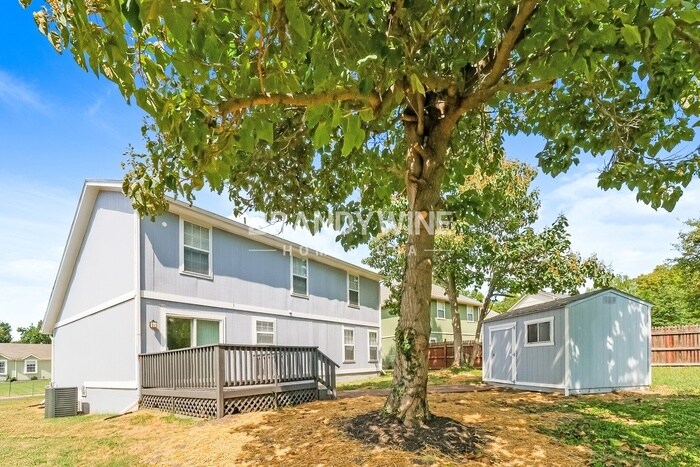 Building Photo - 13707 Bennington Ave