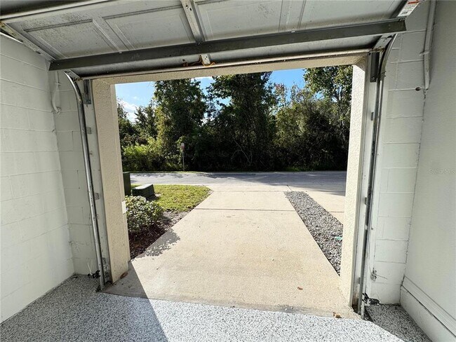 Building Photo - 10703 Yellow Tiger Lily Dr