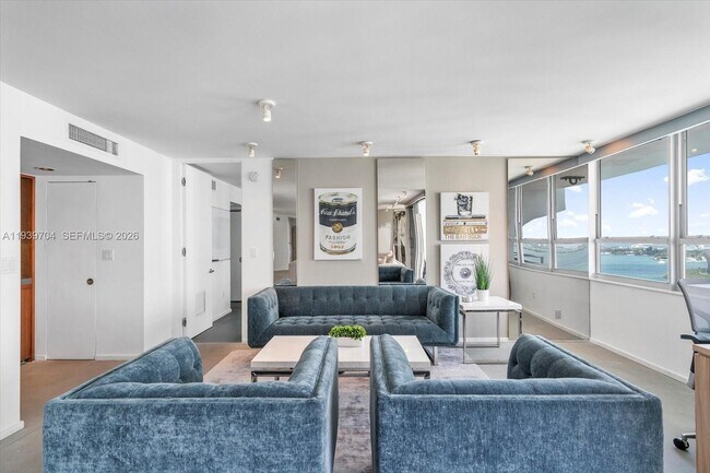 Building Photo - 11 Island Ave