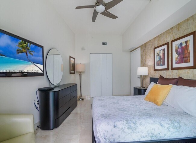 Building Photo - 150 Sunny Isles Blvd