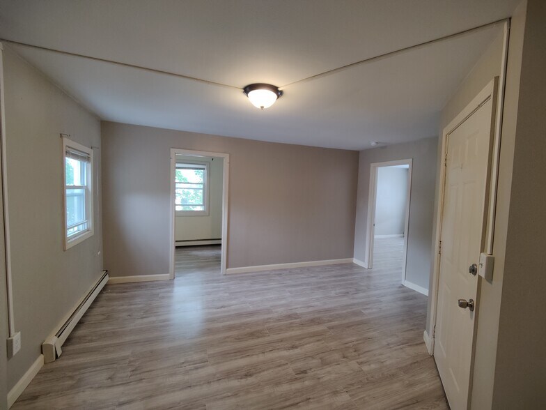 Building Photo - 165 Merrimack St
