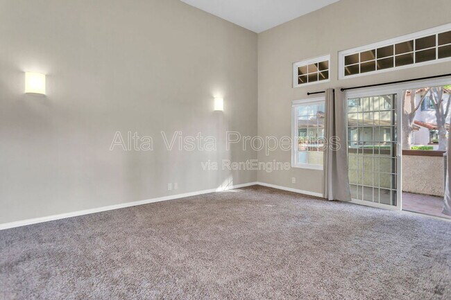 Building Photo - 7960 Mission Vista Dr
